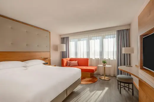 Vienna Marriott Hotel Executive Guest Room