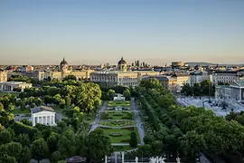 Blick auf Volksgarten, Museen und Parlament