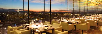 The Loft, restaurant with a view of Vienna by night