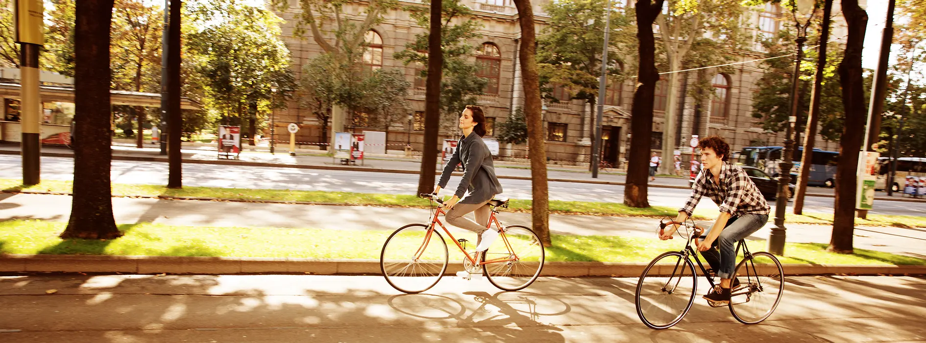 Cyclists on the Ringstrasse boulevard