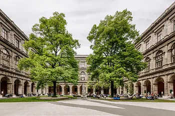 Arkadenhof der Universität Wien