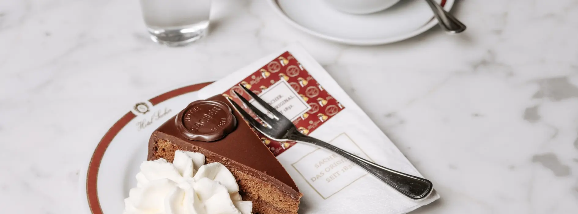 Sachertorte im Café Sacher