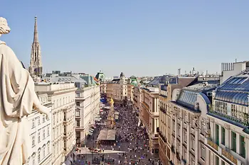 belebter Platz in Wien: Graben von oben