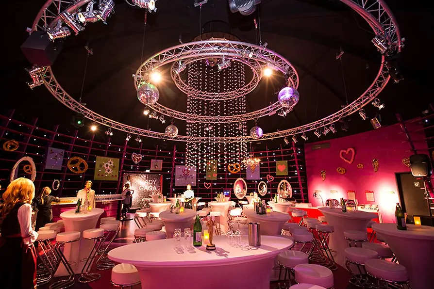 Hollywood Room