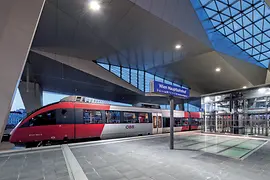 Wien: ÖBB Zug, Hauptbahnhof