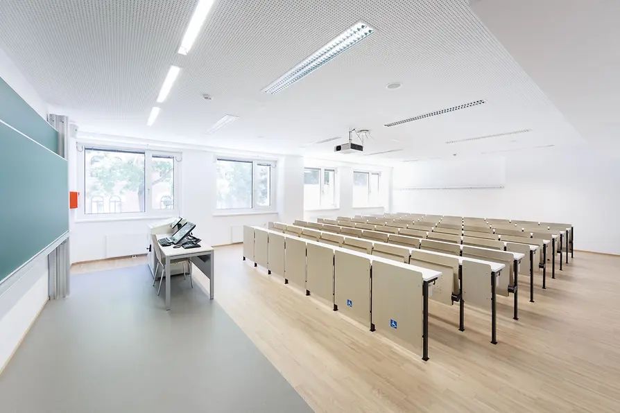 Hörsaal 8