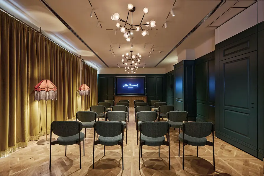 Hotel Motto Salon 1