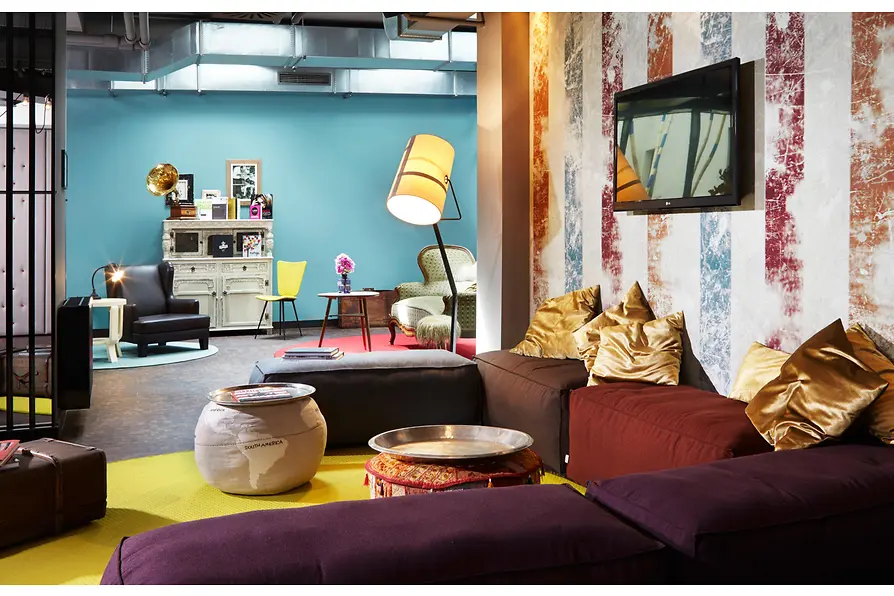 25hours Hotel beim Museumsquartier Wohnzimmer