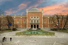 Heeresgeschichtliches Museum exterior view