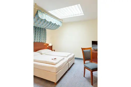 ATH Schloss Wilhelminenberg Suite