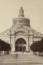 1873 World's Fair: The rotunda with the south portal