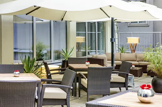 IntercityHotel Terrasse