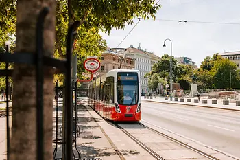 Tramway on Ringstrasse Boulevard