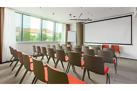 Holiday Inn Vienna South Meeting room Hamburg