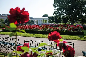 Theseustempel im Volksgarten