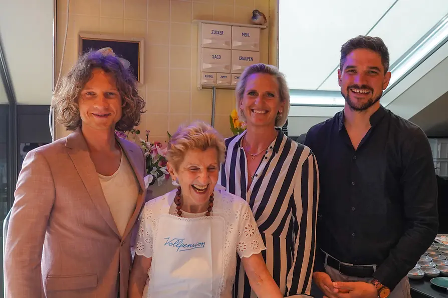 Vollpension Team mit Vienna Convention Bureau