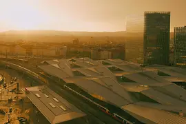 Wien Hauptbahnhof, Blick von oben auf die Dachkonstruktion 