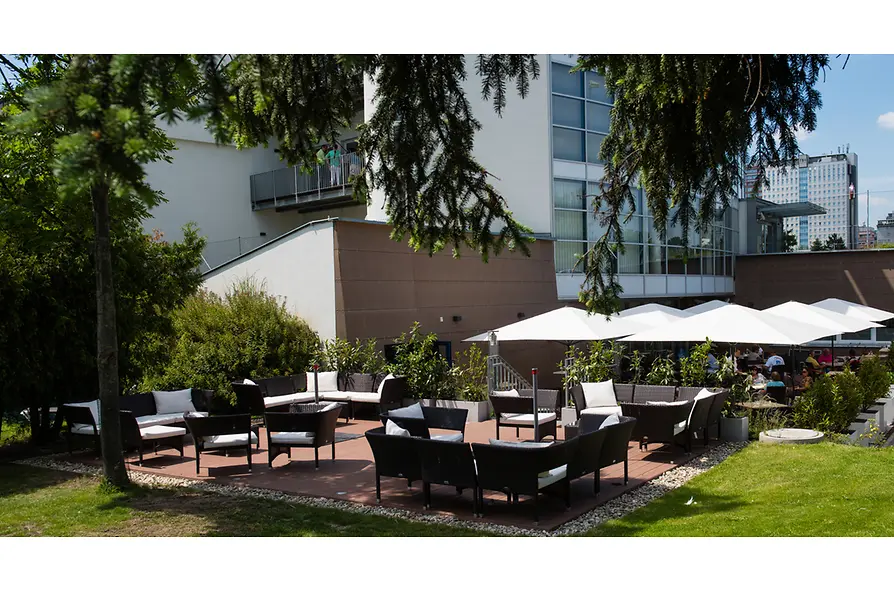  UniCredit Center am Kaiserwasser Restaurantterrasse