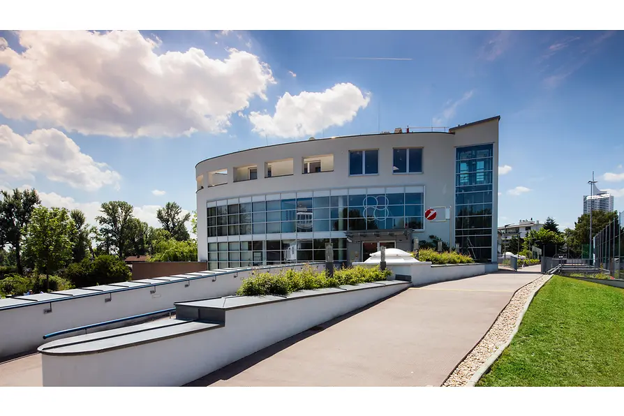  UniCredit Center am Kaiserwasser Eingang