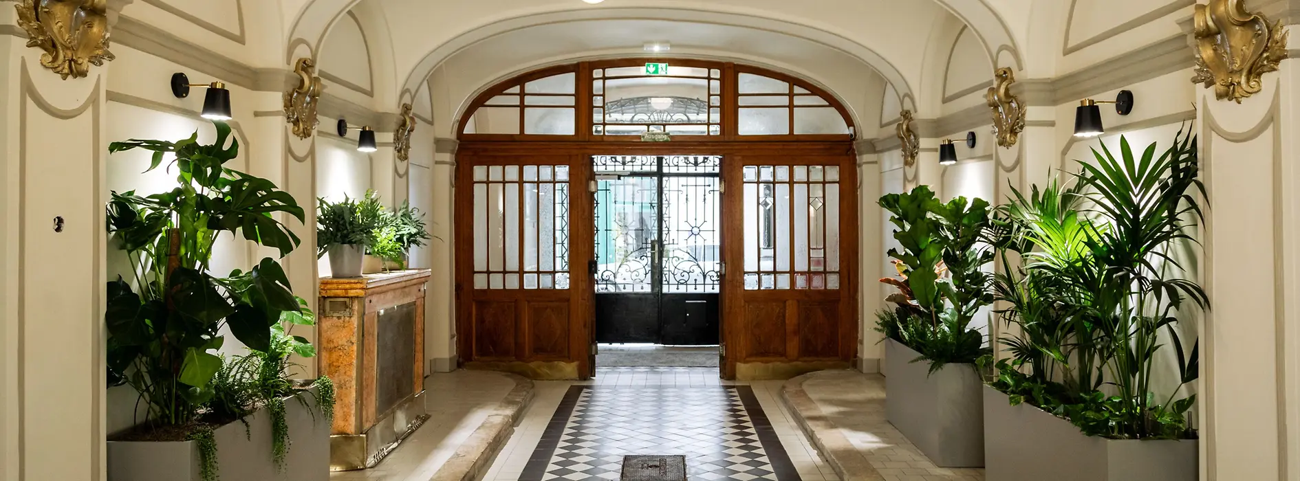 Urban Jungle, Entrance Hall