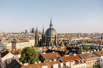 Blick von einer Terrasse auf Wien