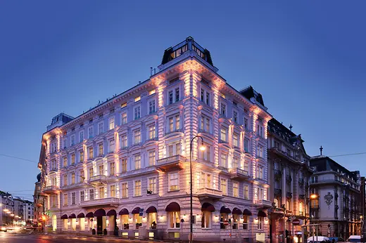 Hotel Sans Souci Fassade