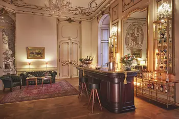 Palais Esterházy Balkon Bar