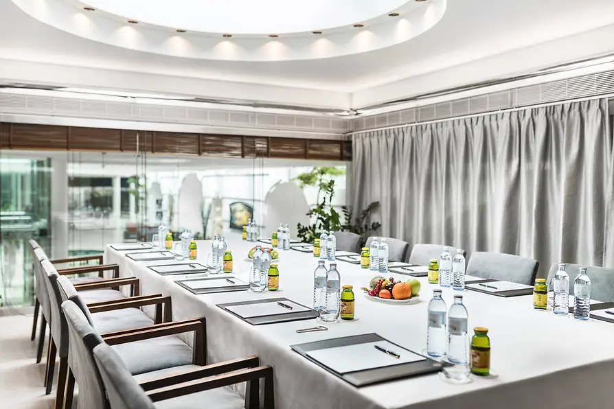 Palais Coburg Clementine Lounge 