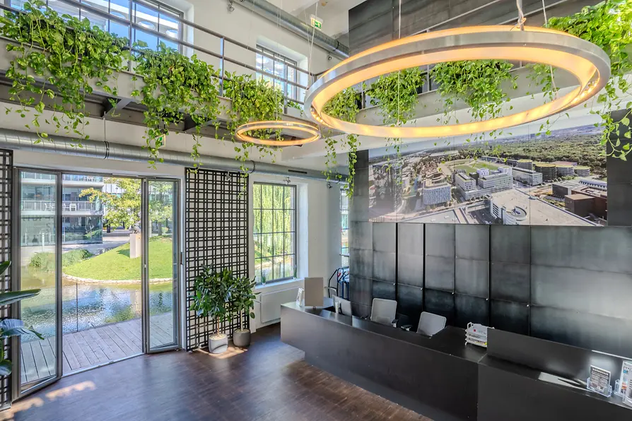 Loft by the Lake Atrium