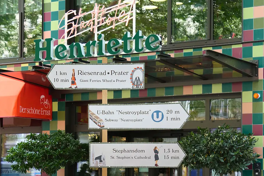 Henriette Stadthotel Vienna signage